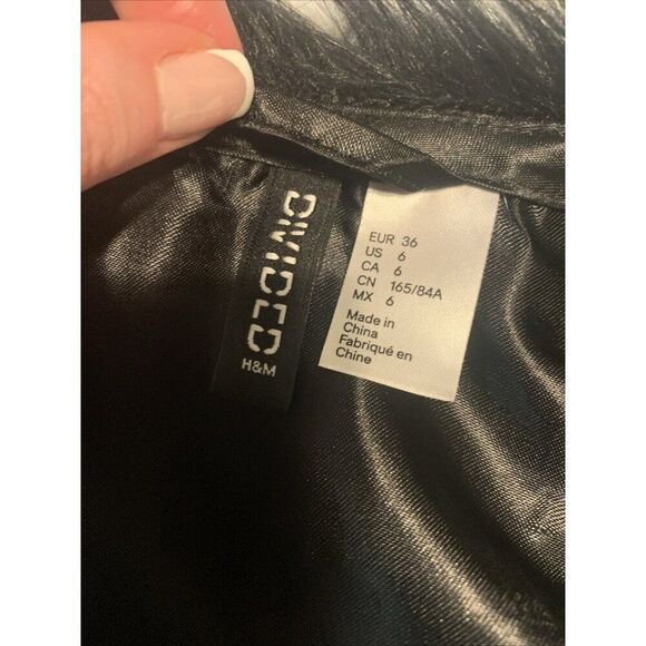 Divided by H&M Women Black Vegan Faux Fur Jacket Vest 6 Small - Picture 4 of 6